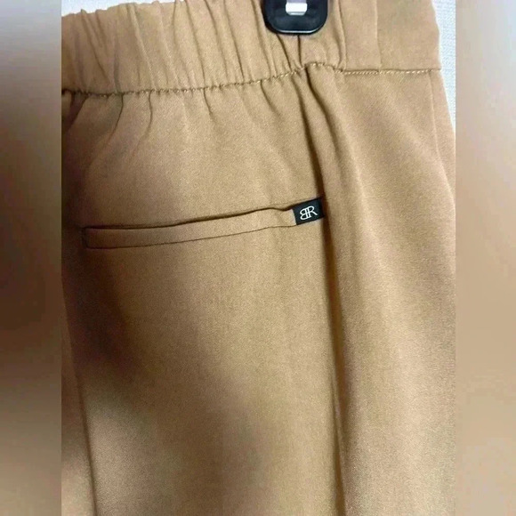 Banana Republic women’s pull on pant, camel colored size 10 - Picture 3 of 6